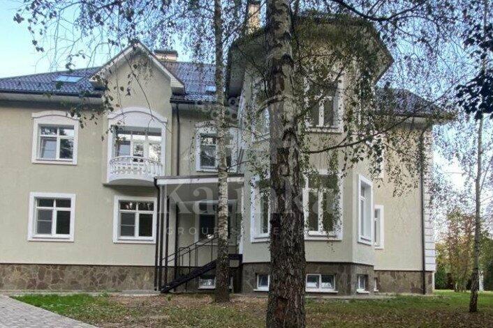 2-этажный коттедж 1 054 м² с отделкой