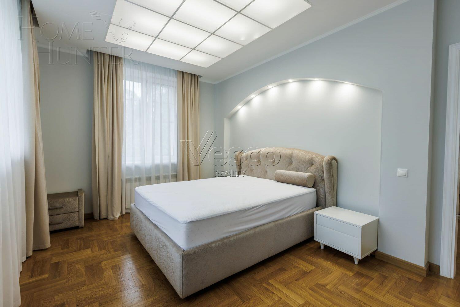 2-этажный коттедж 1 140 м² с отделкой