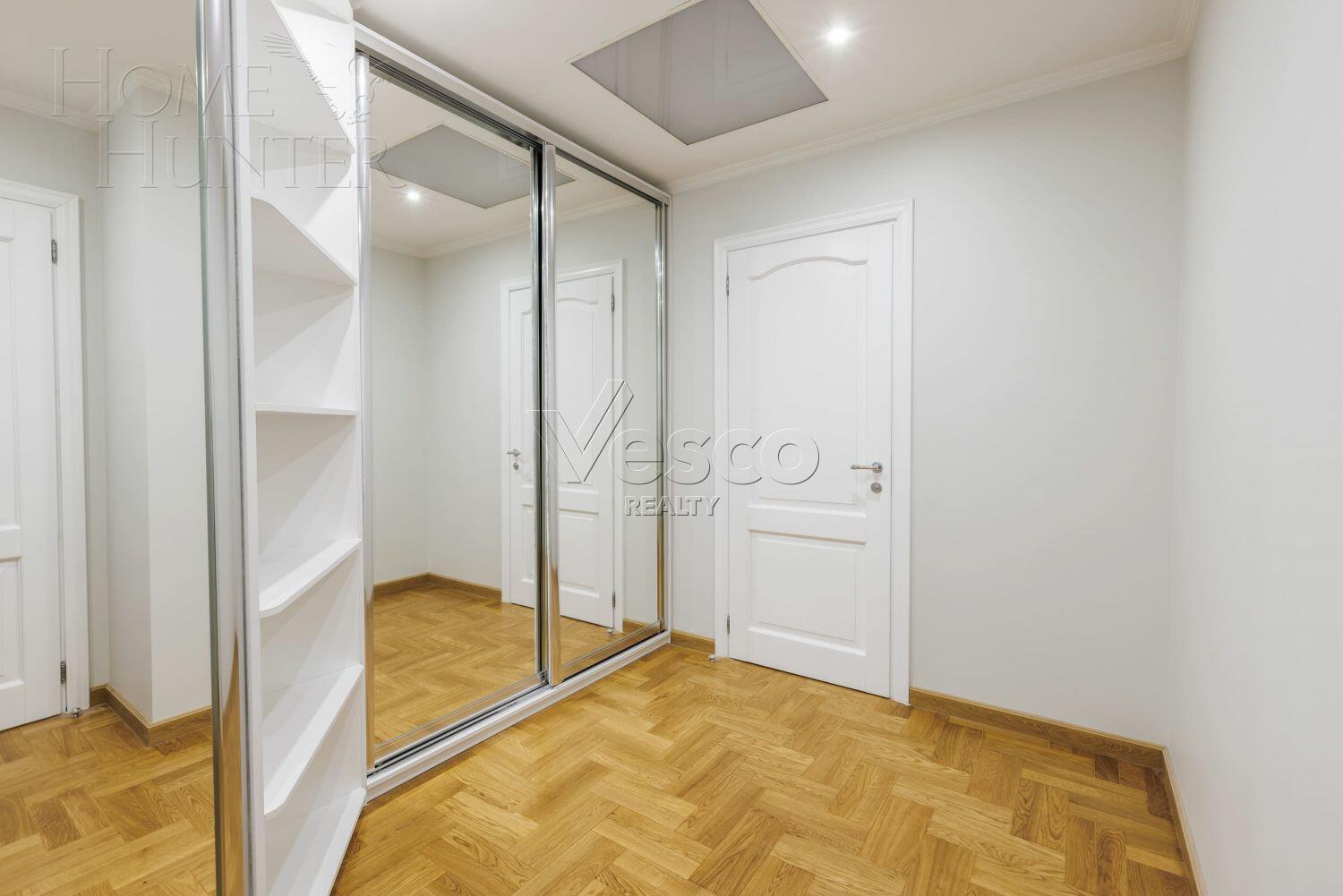 2-этажный коттедж 1 140 м² с отделкой