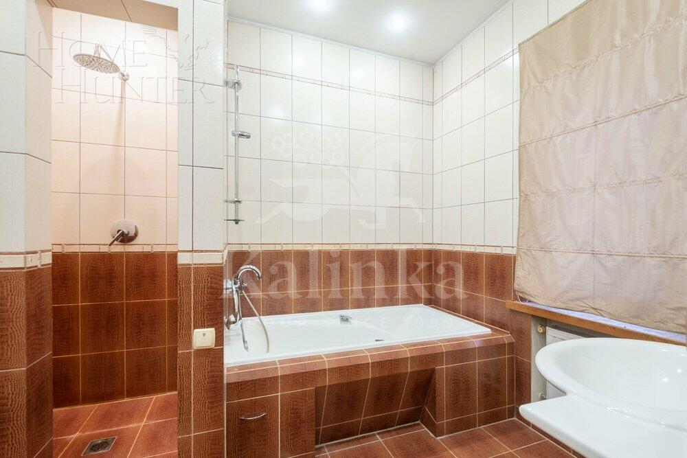 2-этажный коттедж 212 м² с отделкой