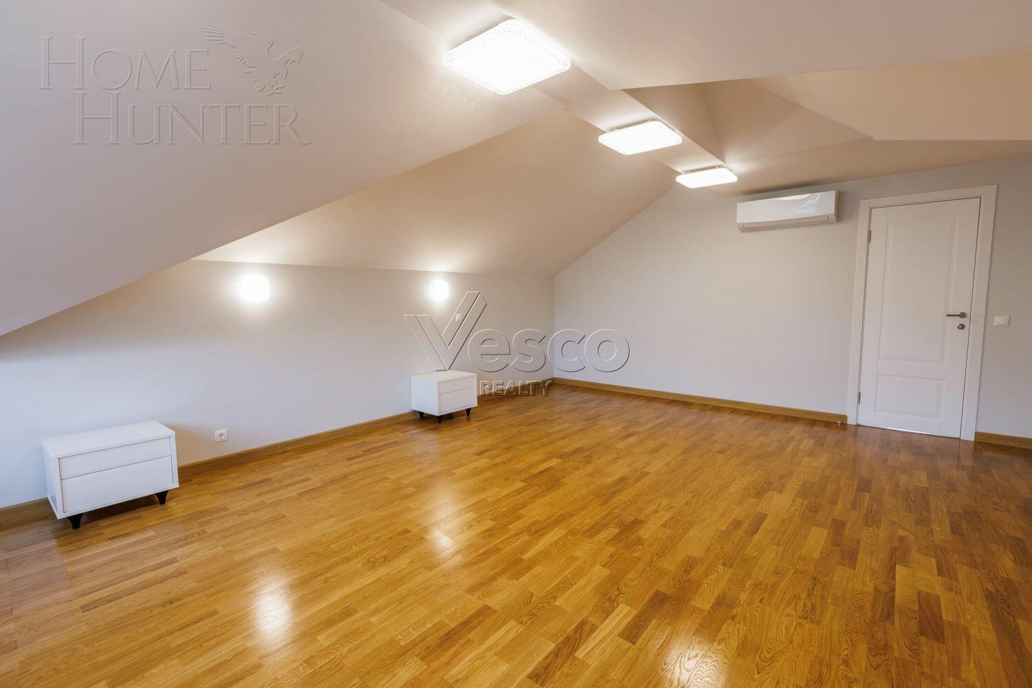 2-этажный коттедж 1 140 м² с отделкой