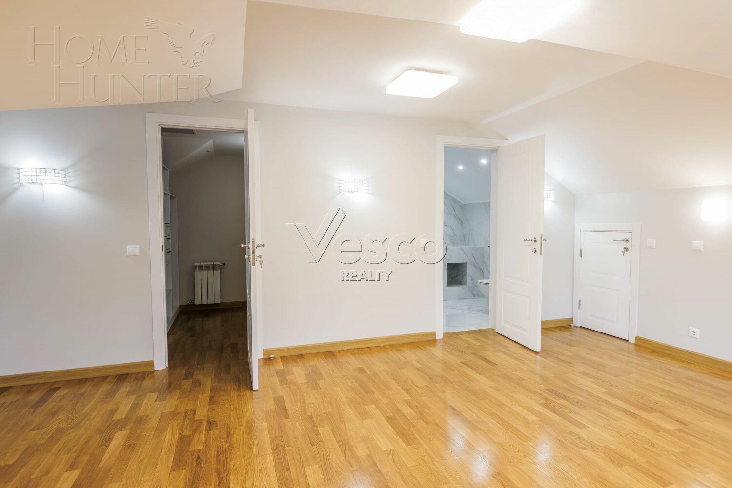 2-этажный коттедж 1 140 м² с отделкой