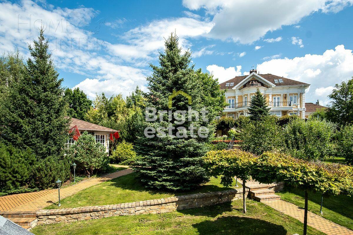 2-этажный коттедж 1 624 м² с отделкой