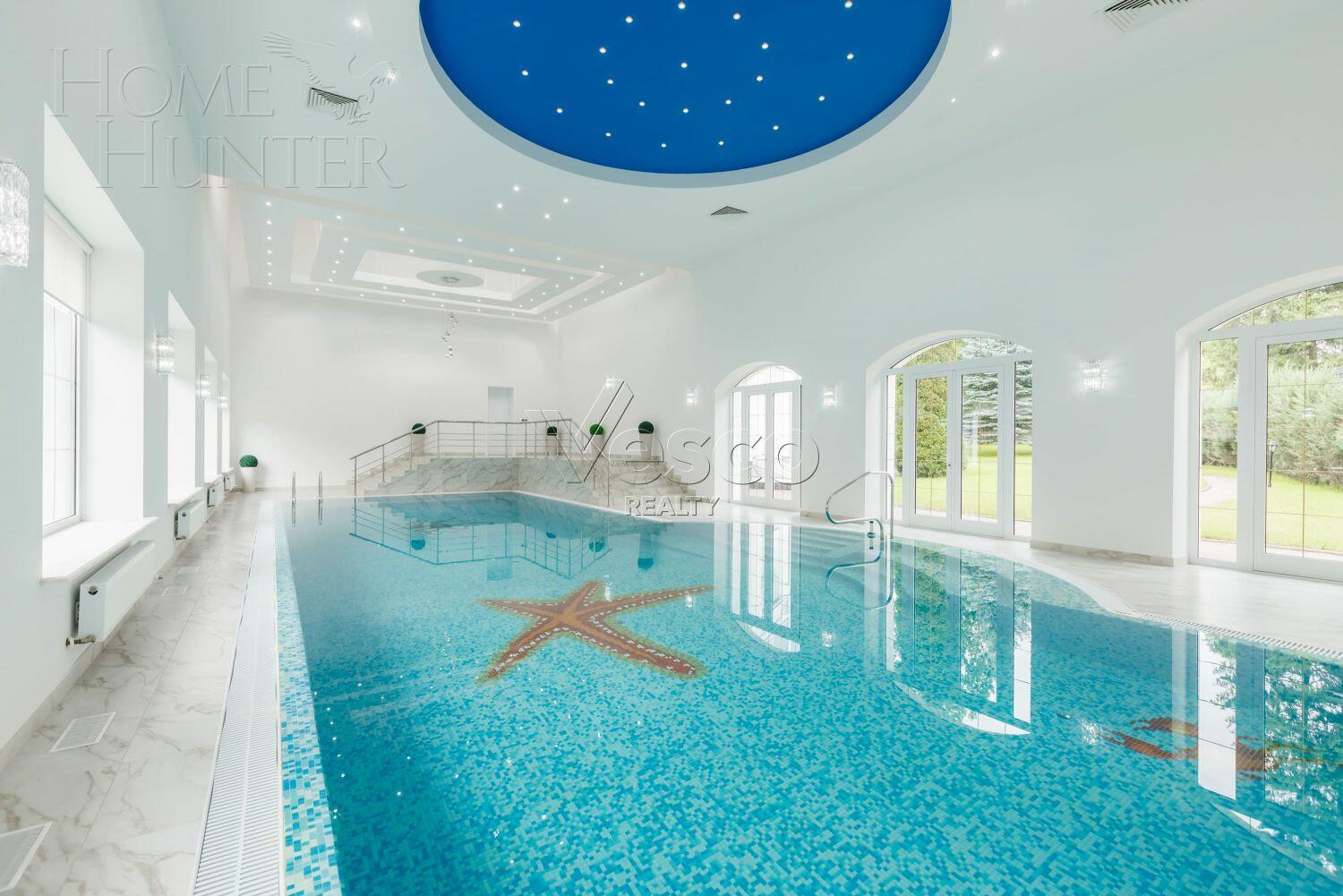 2-этажный коттедж 1 140 м² с отделкой