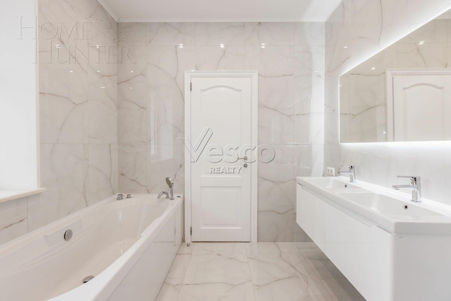 2-этажный коттедж 1 140 м² с отделкой