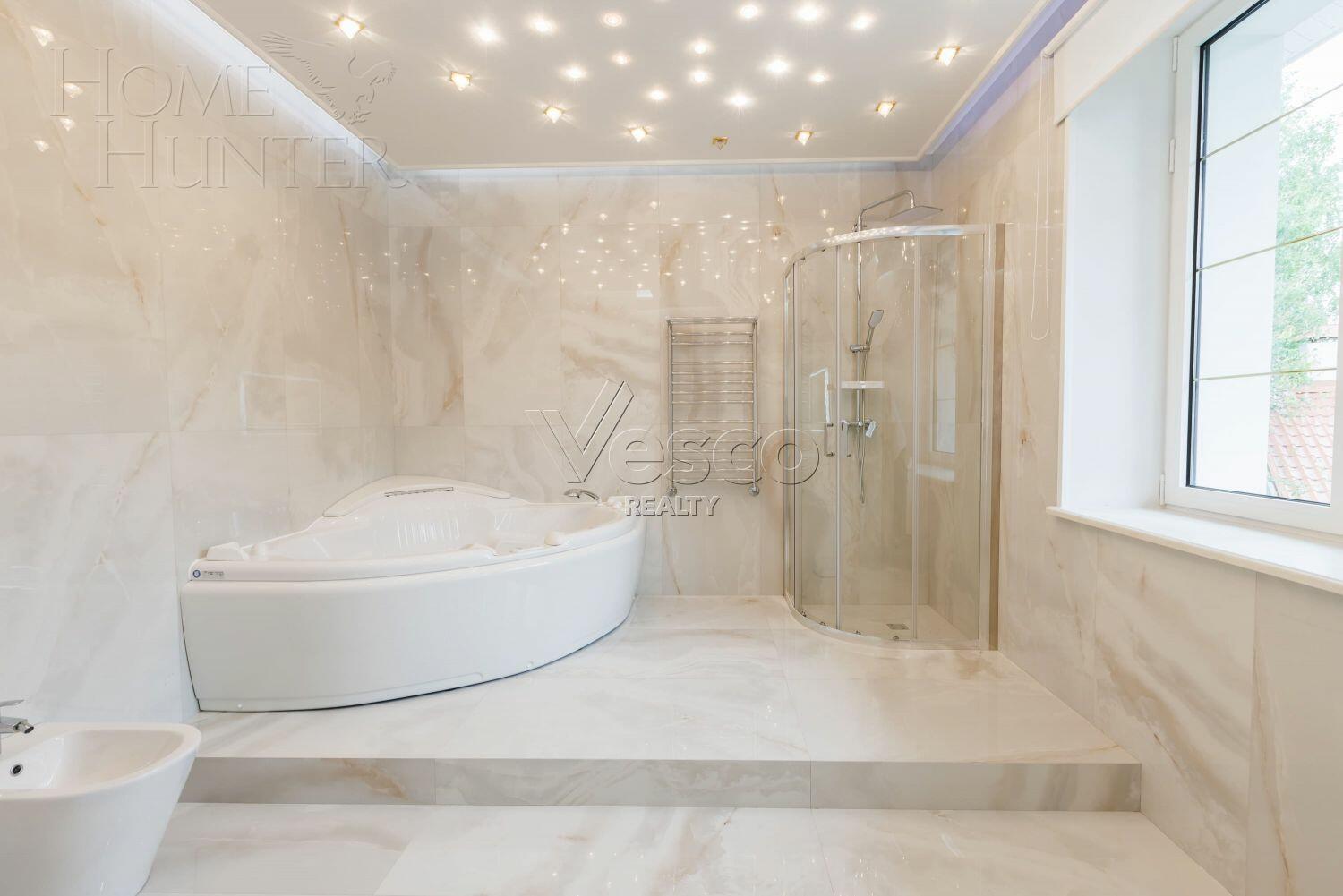 2-этажный коттедж 1 140 м² с отделкой