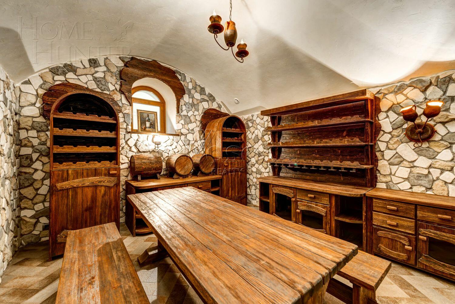 2-этажный коттедж 1 300 м² с отделкой