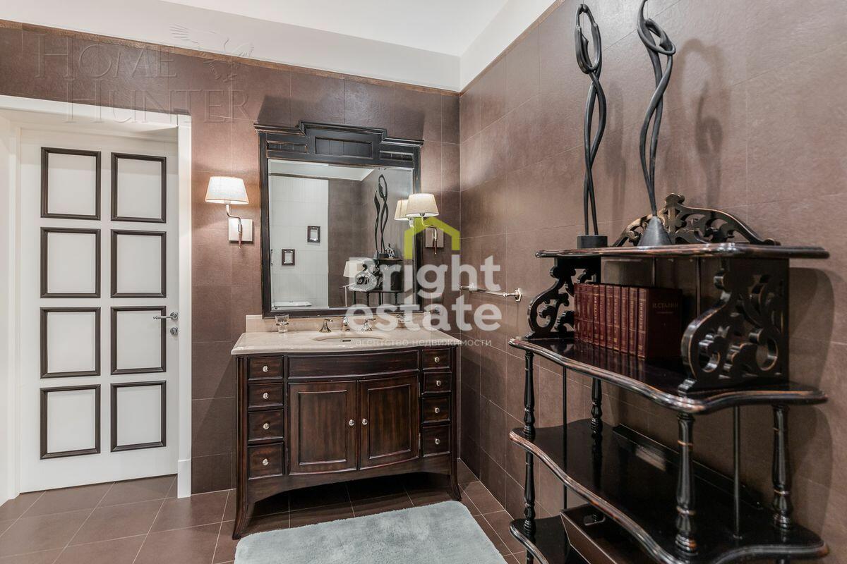 2-этажный коттедж 1 624 м² с отделкой