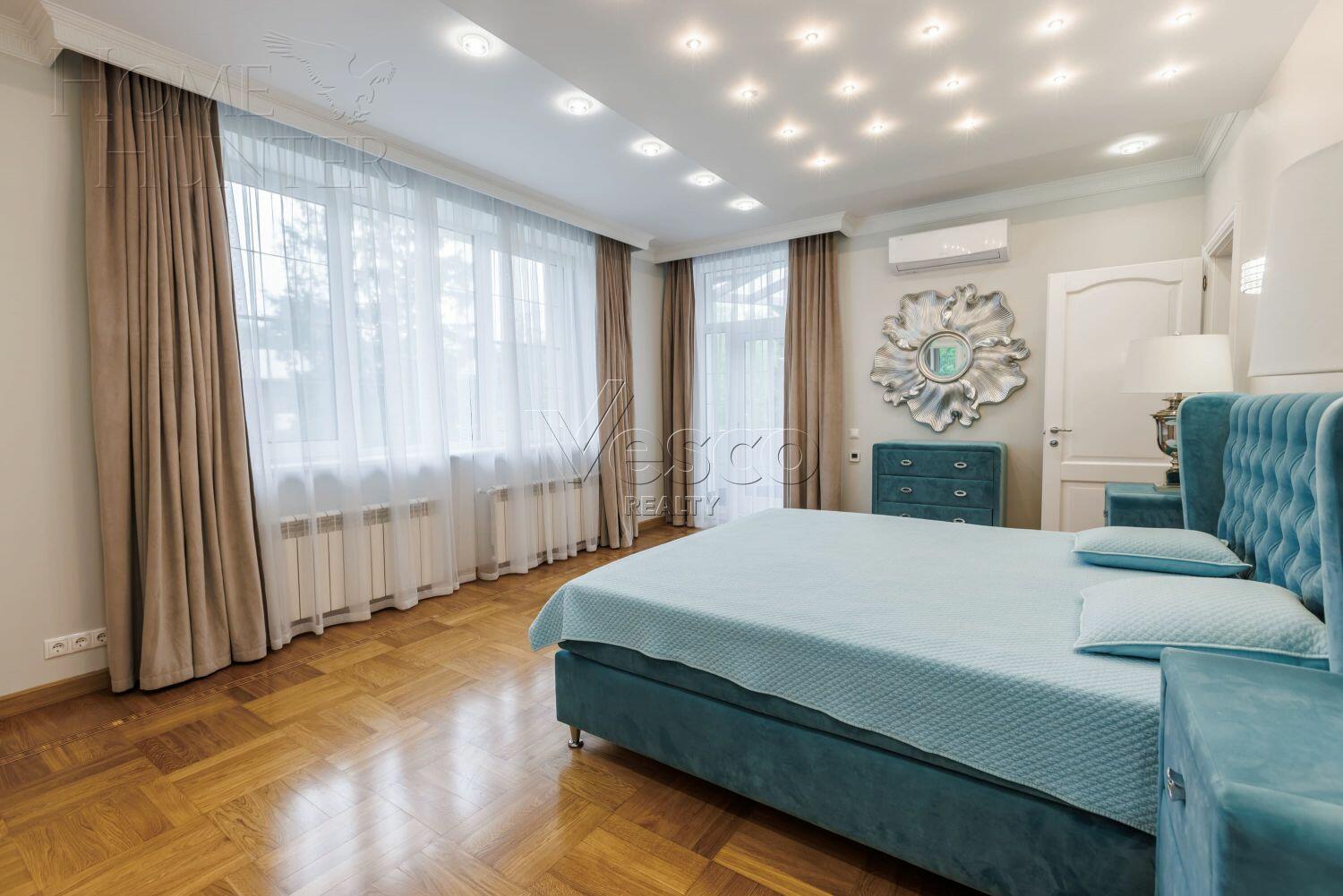 2-этажный коттедж 1 140 м² с отделкой