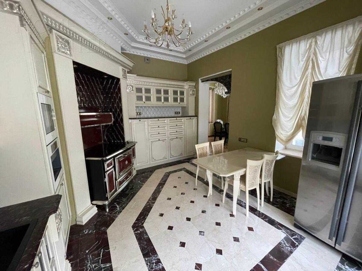 2-этажный коттедж 500 м² с отделкой