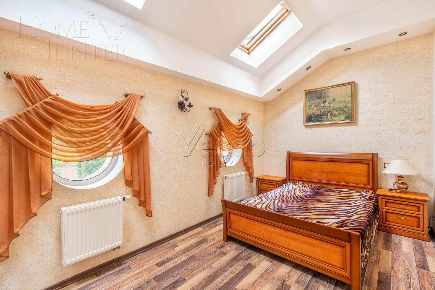 3-этажный коттедж 1 014 м² с отделкой