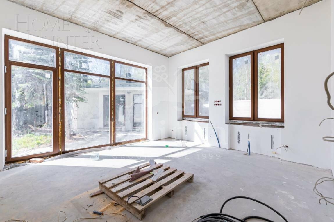 2-этажный коттедж 640 м² без отделки