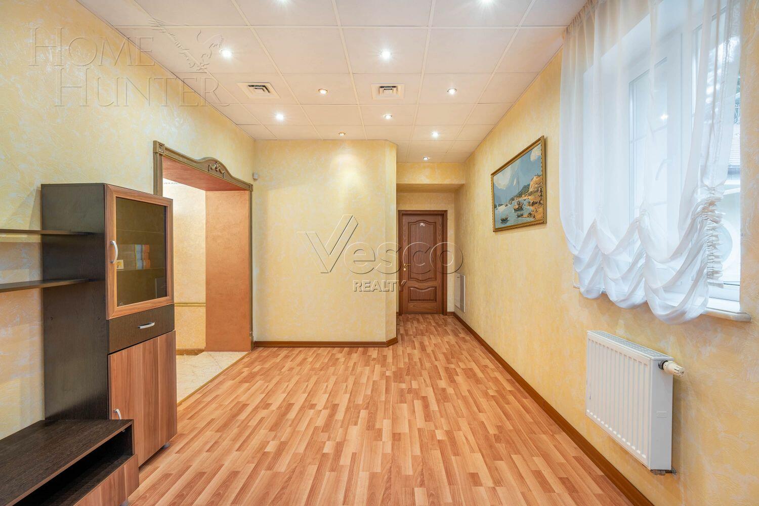 3-этажный коттедж 1 014 м² с отделкой