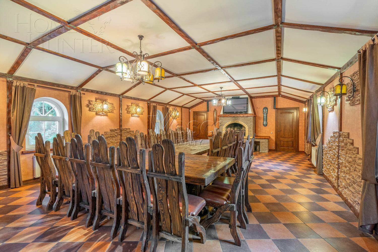 3-этажный коттедж 1 014 м² с отделкой