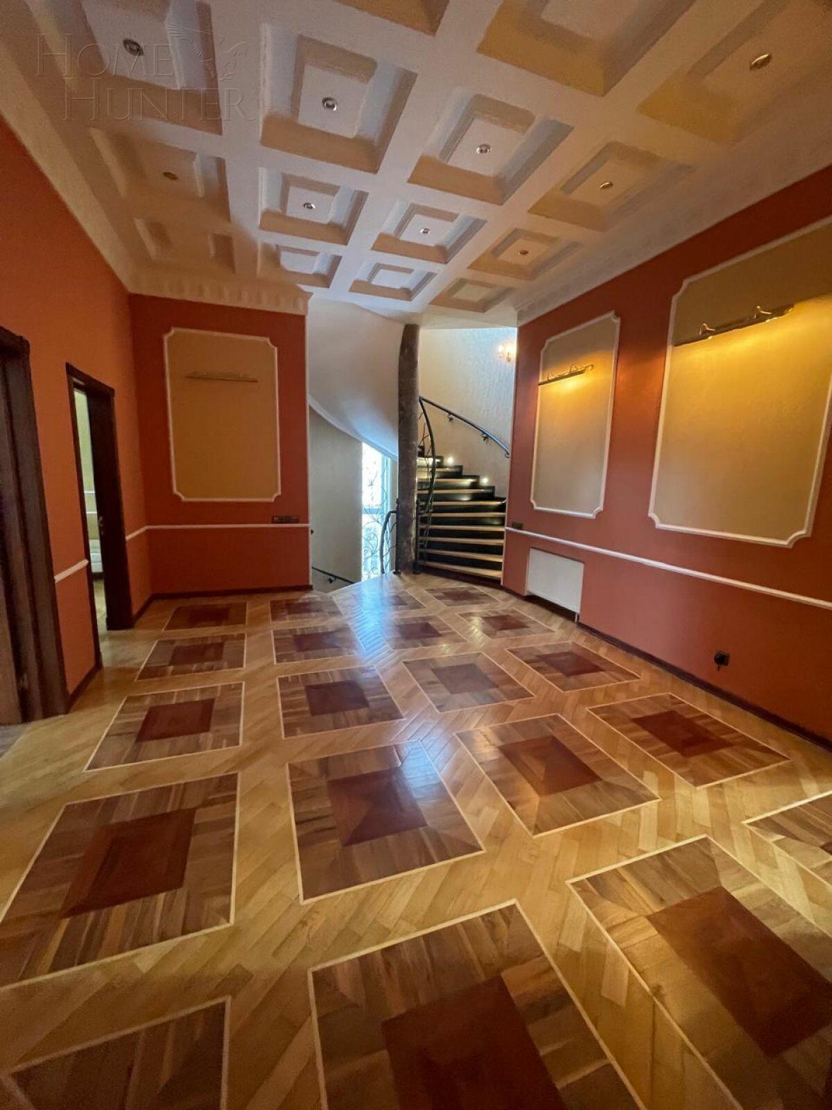 2-этажный коттедж 500 м² с отделкой