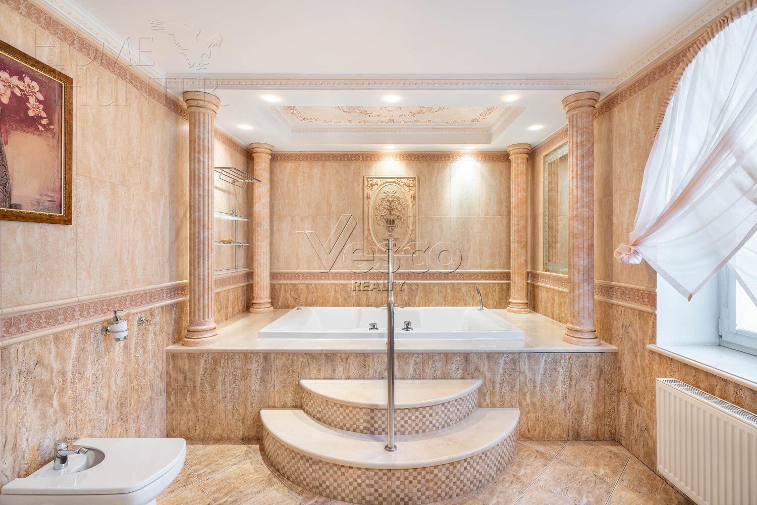 3-этажный коттедж 1 014 м² с отделкой