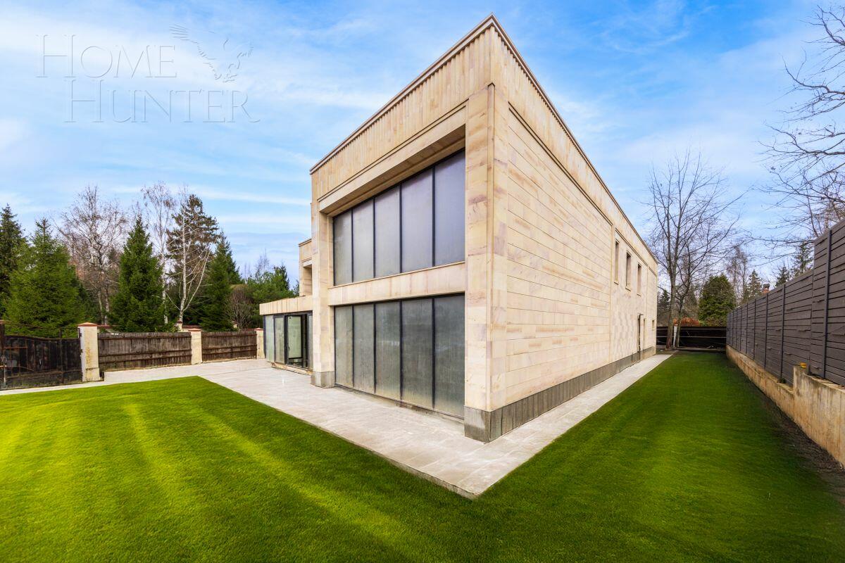 2-этажный коттедж 830 м² без отделки