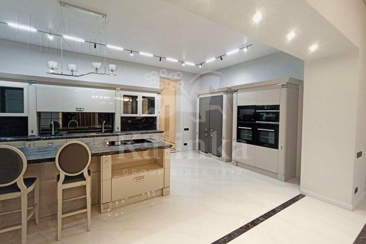 2-этажный коттедж 1 120.4 м² с отделкой