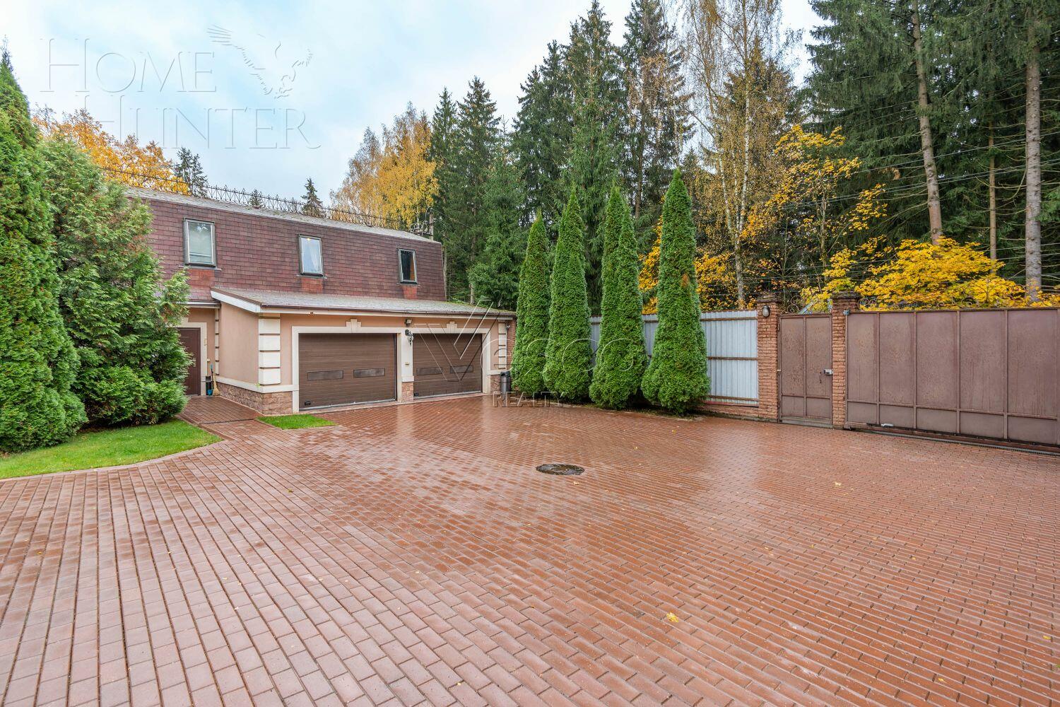 3-этажный коттедж 1 014 м² с отделкой