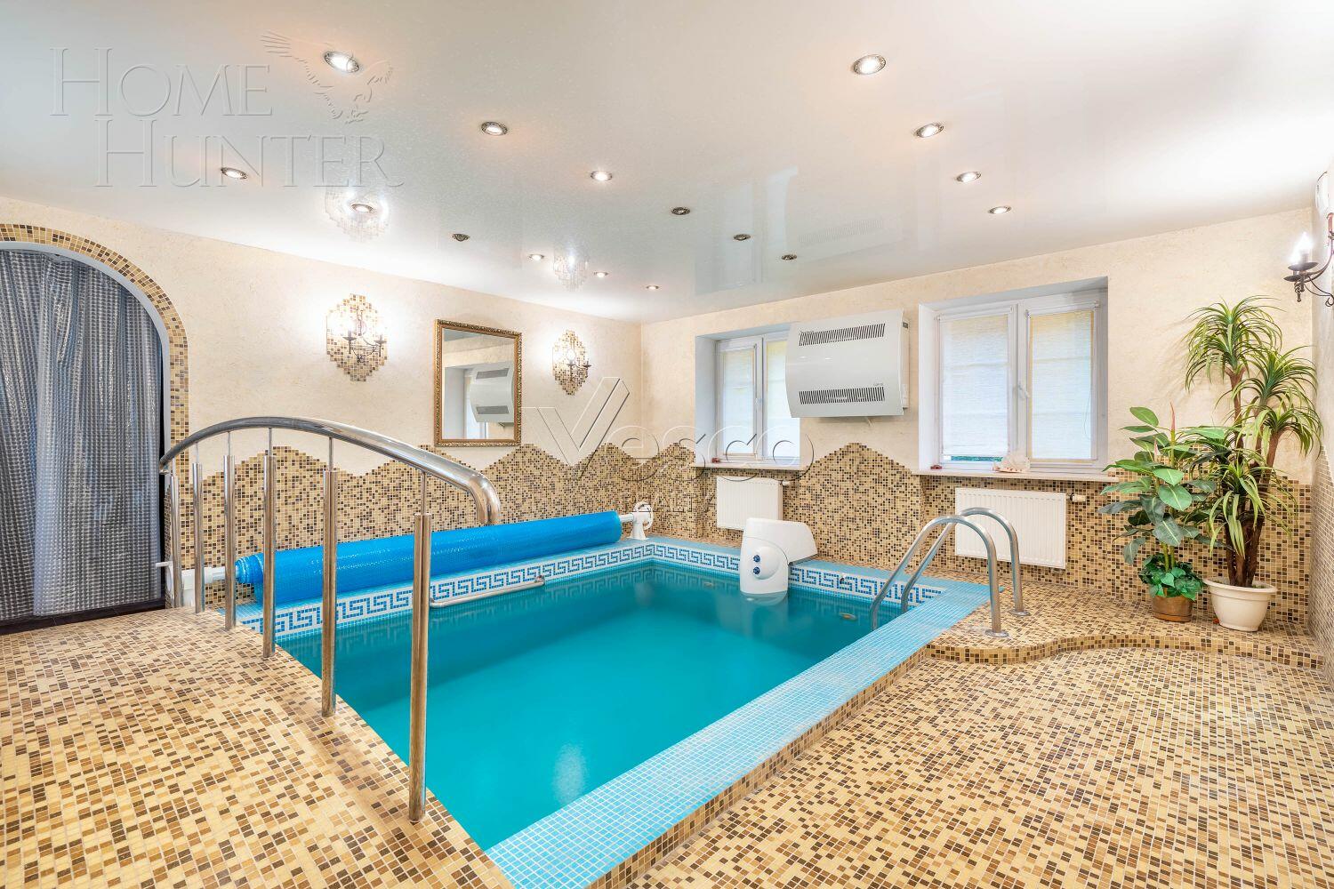 3-этажный коттедж 1 014 м² с отделкой