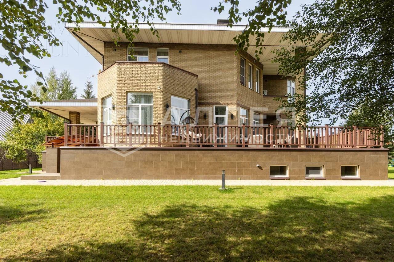 2-этажный коттедж 520 м² с отделкой