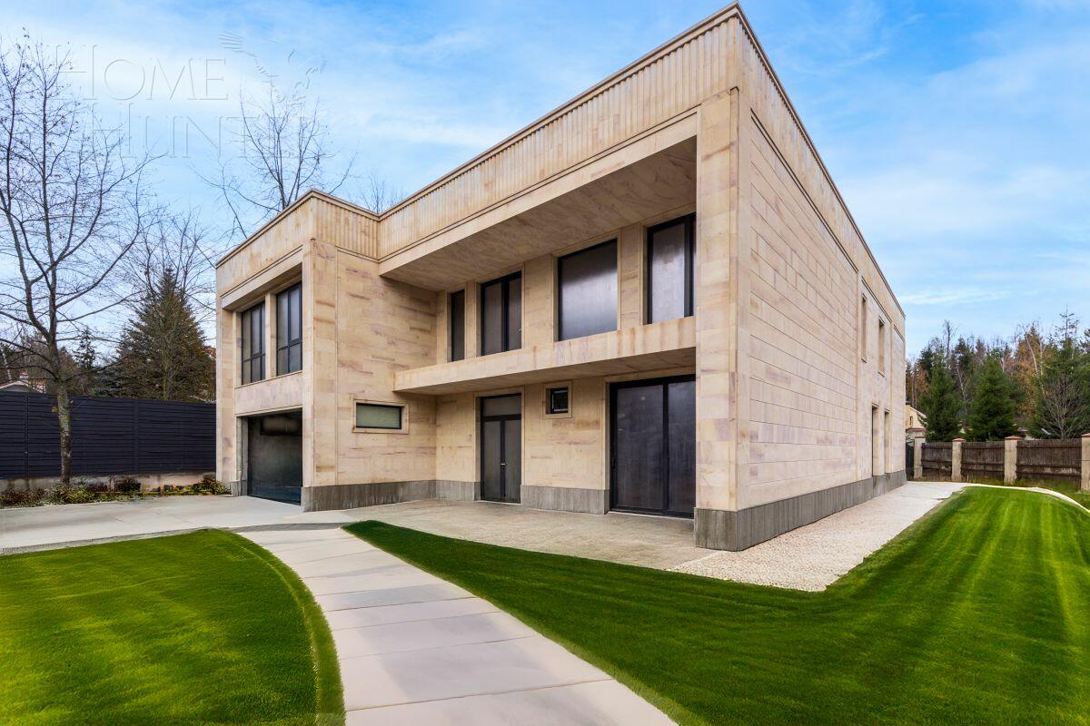 2-этажный коттедж 830 м² без отделки