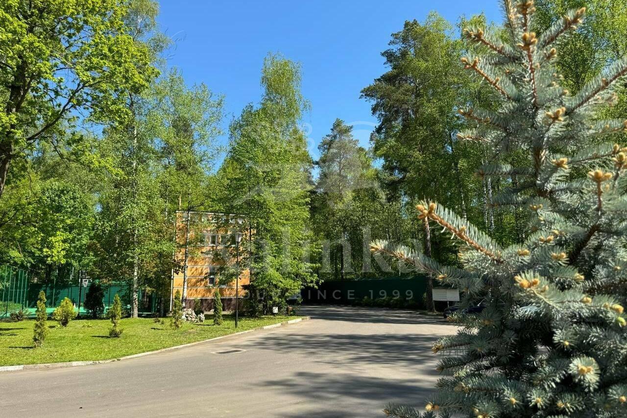 2-этажный коттедж 640 м² без отделки