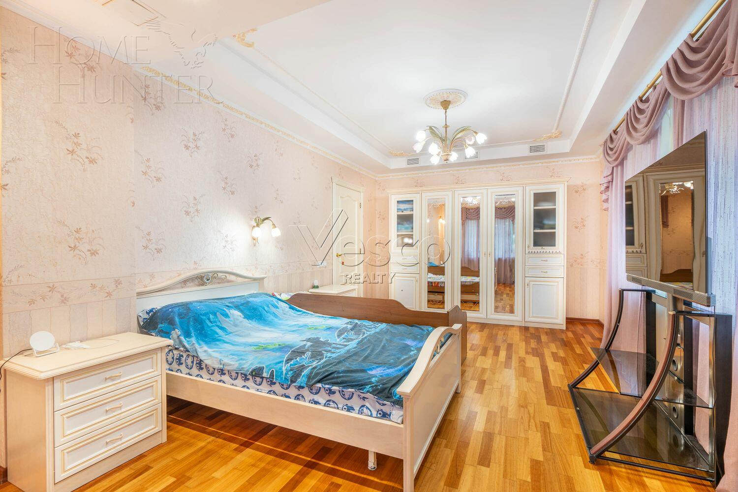 3-этажный коттедж 1 014 м² с отделкой