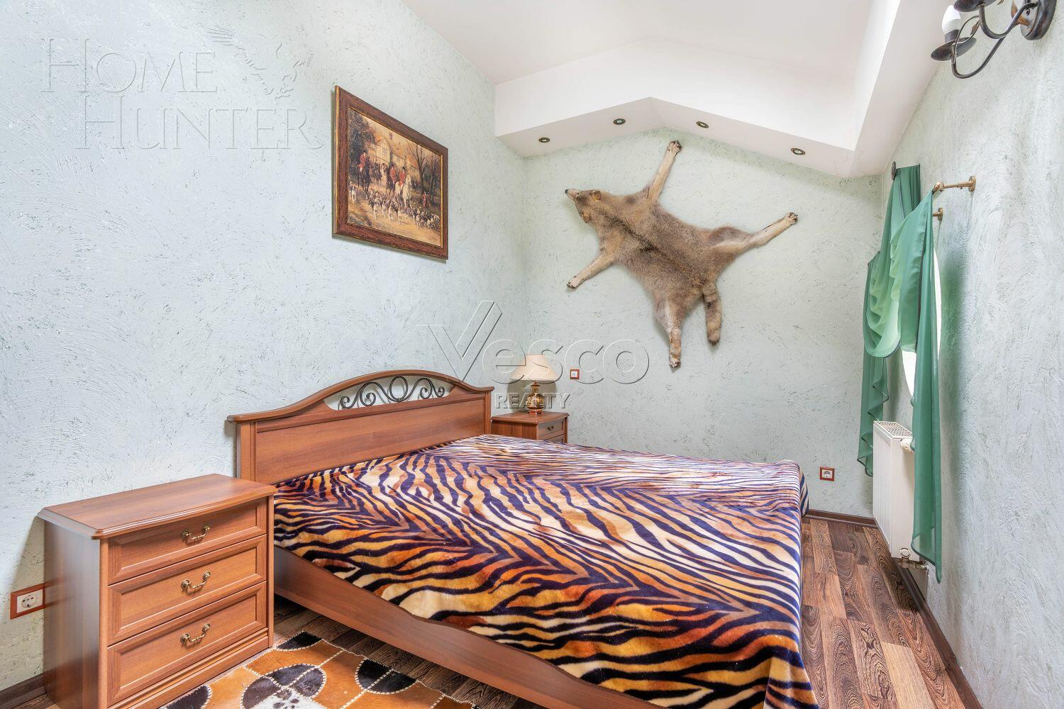 3-этажный коттедж 1 014 м² с отделкой