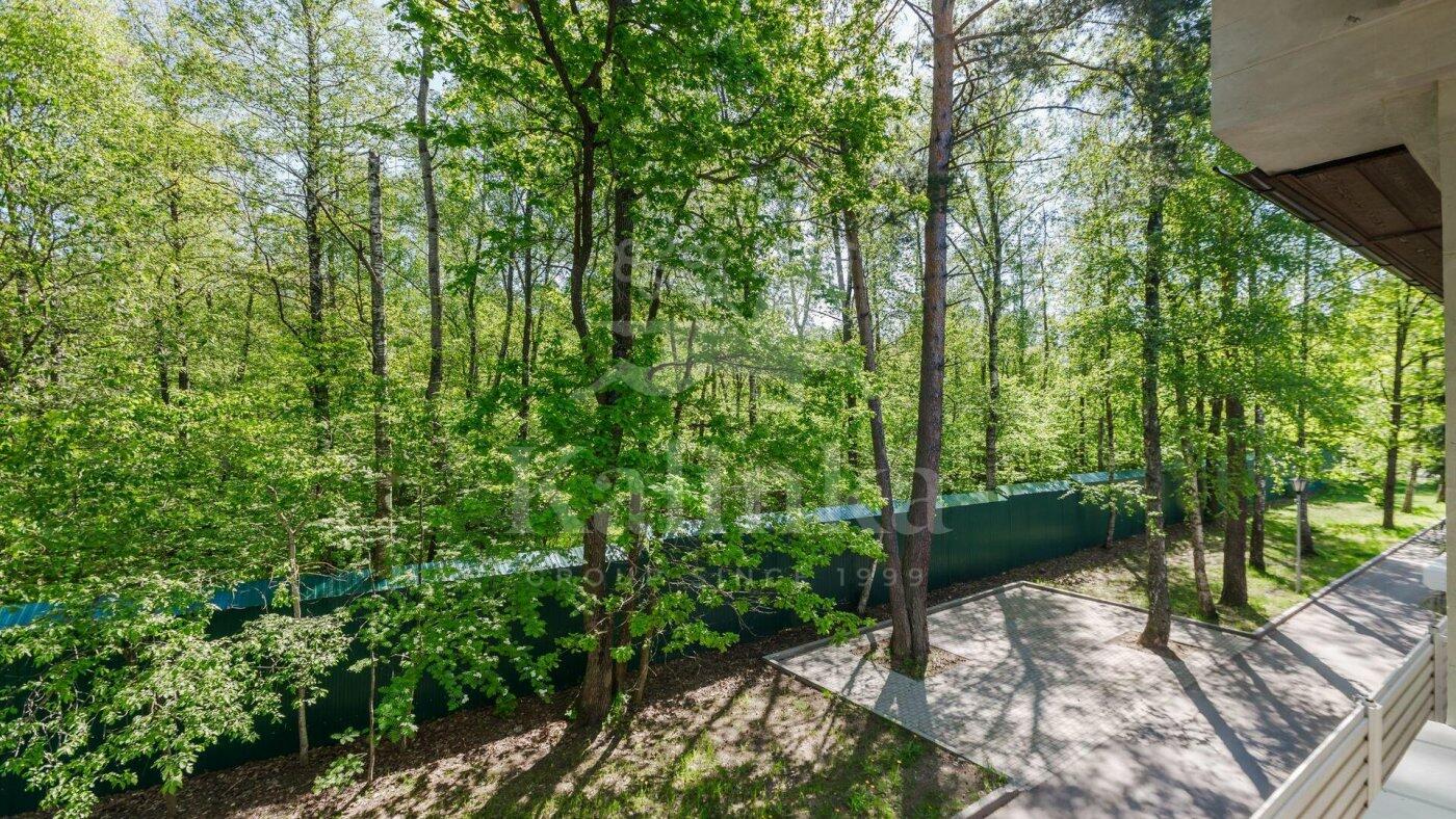 2-этажный коттедж 640 м² без отделки