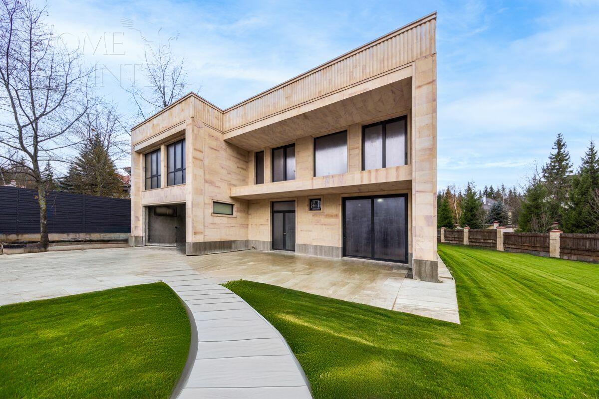 2-этажный коттедж 830 м² без отделки