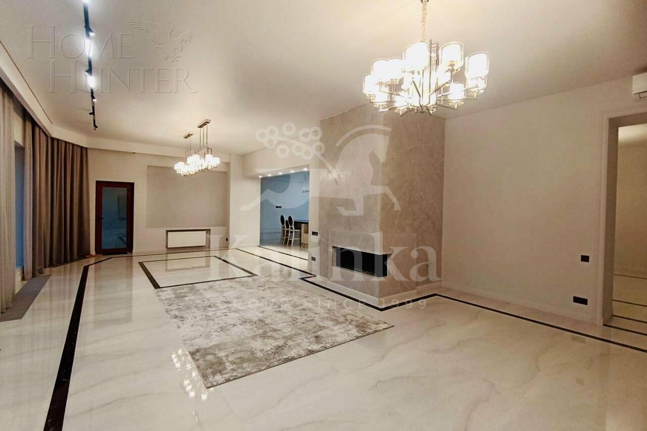 2-этажный коттедж 1 120.4 м² с отделкой