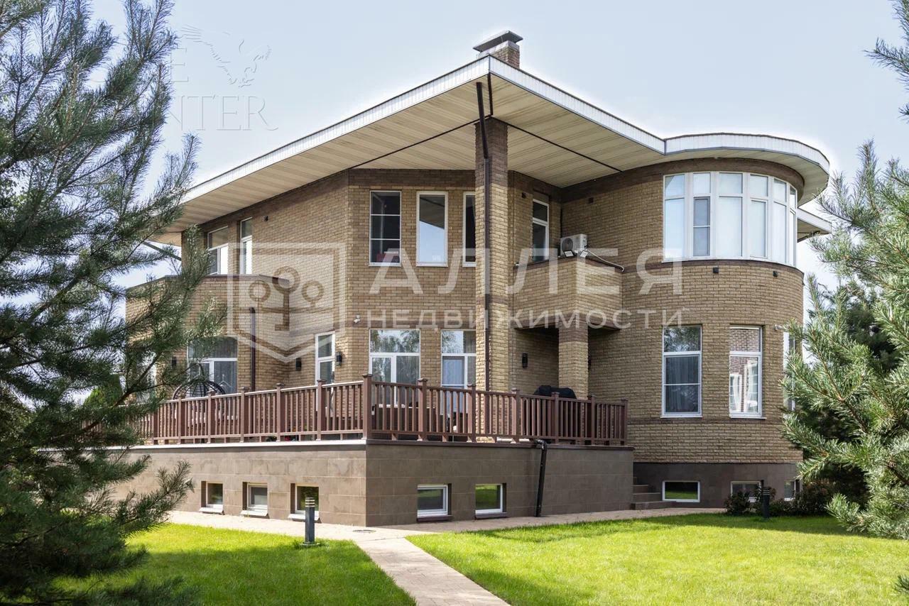 2-этажный коттедж 520 м² с отделкой