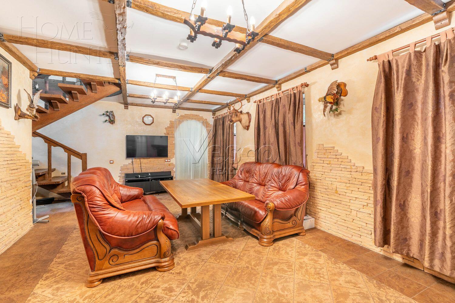 3-этажный коттедж 1 014 м² с отделкой