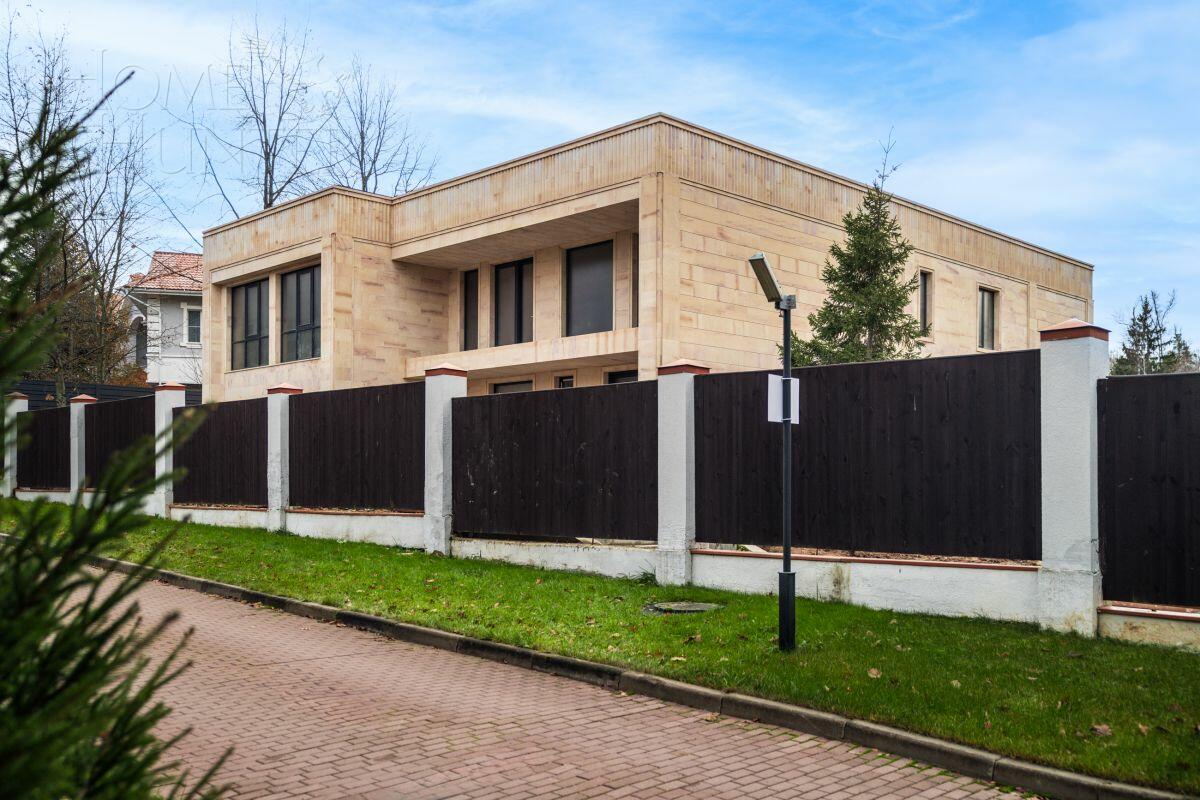 2-этажный коттедж 830 м² без отделки