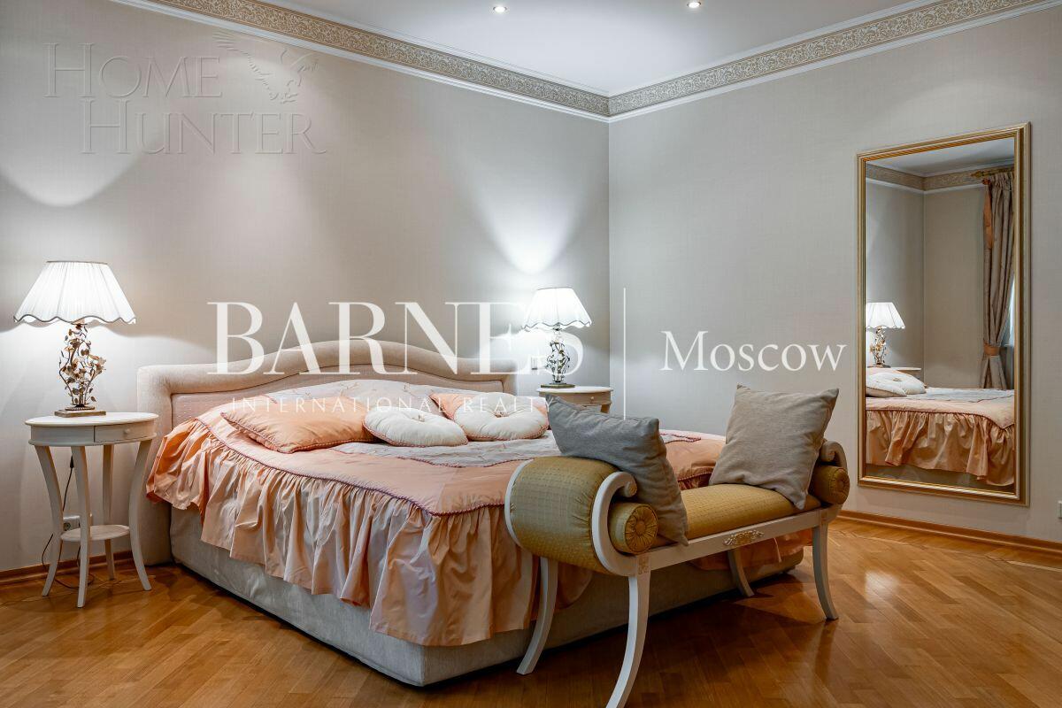 3-этажный коттедж 633 м² с отделкой