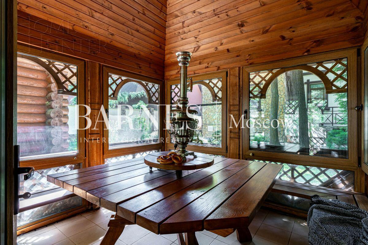 3-этажный коттедж 633 м² с отделкой