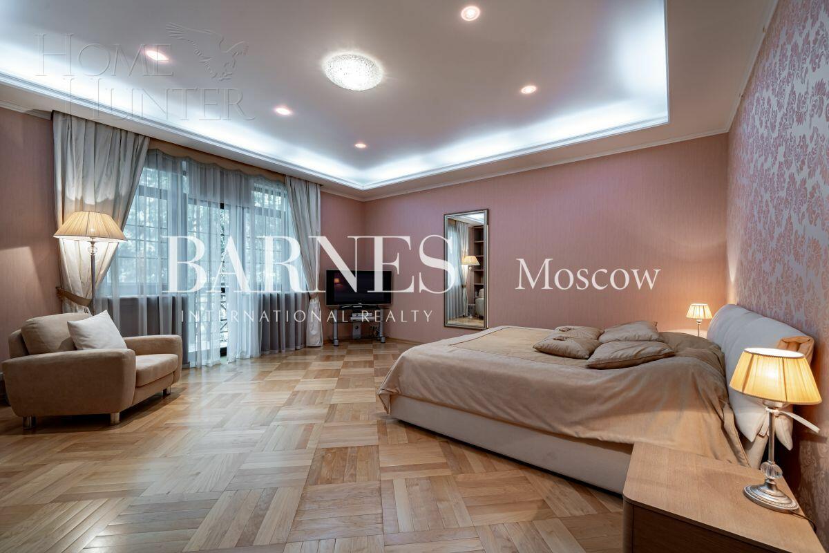 3-этажный коттедж 633 м² с отделкой