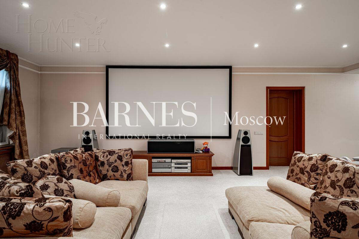 3-этажный коттедж 633 м² с отделкой