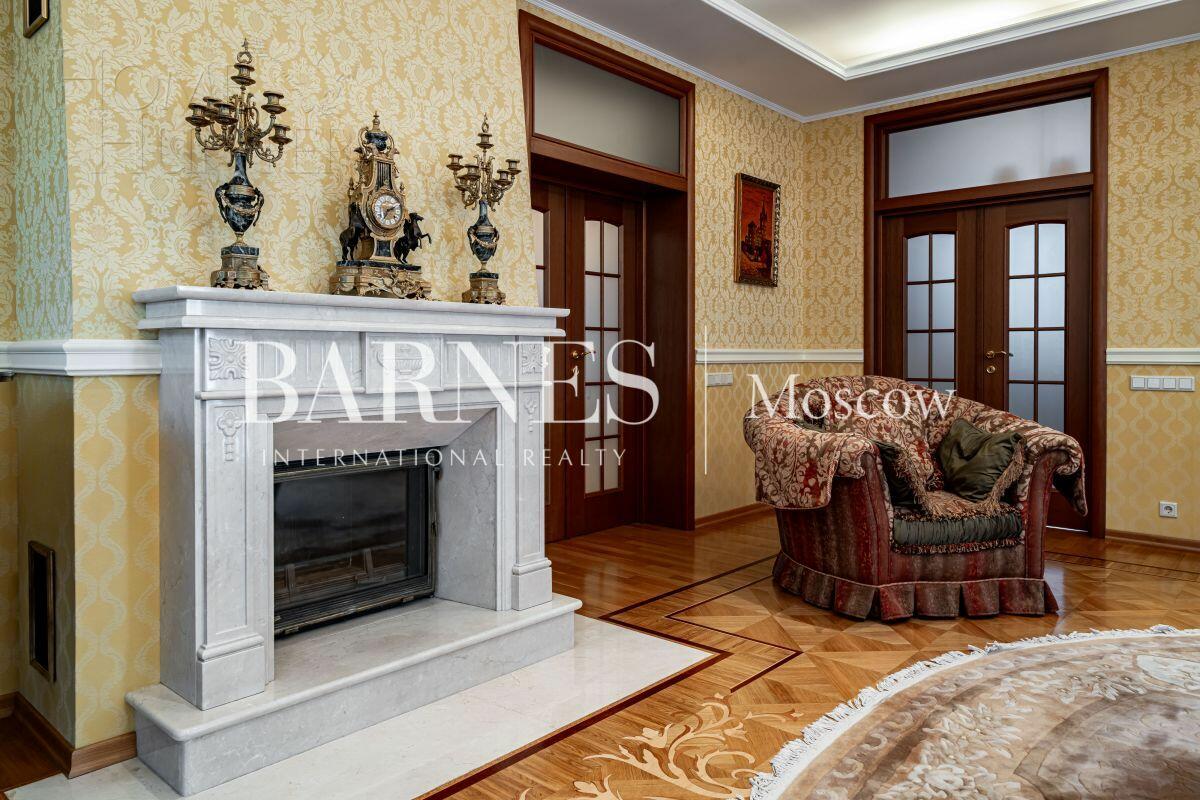 3-этажный коттедж 633 м² с отделкой