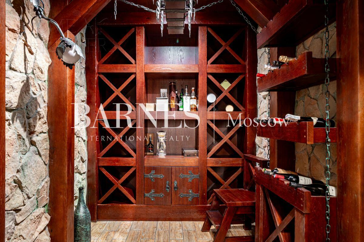 3-этажный коттедж 633 м² с отделкой