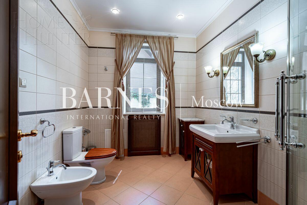 3-этажный коттедж 633 м² с отделкой