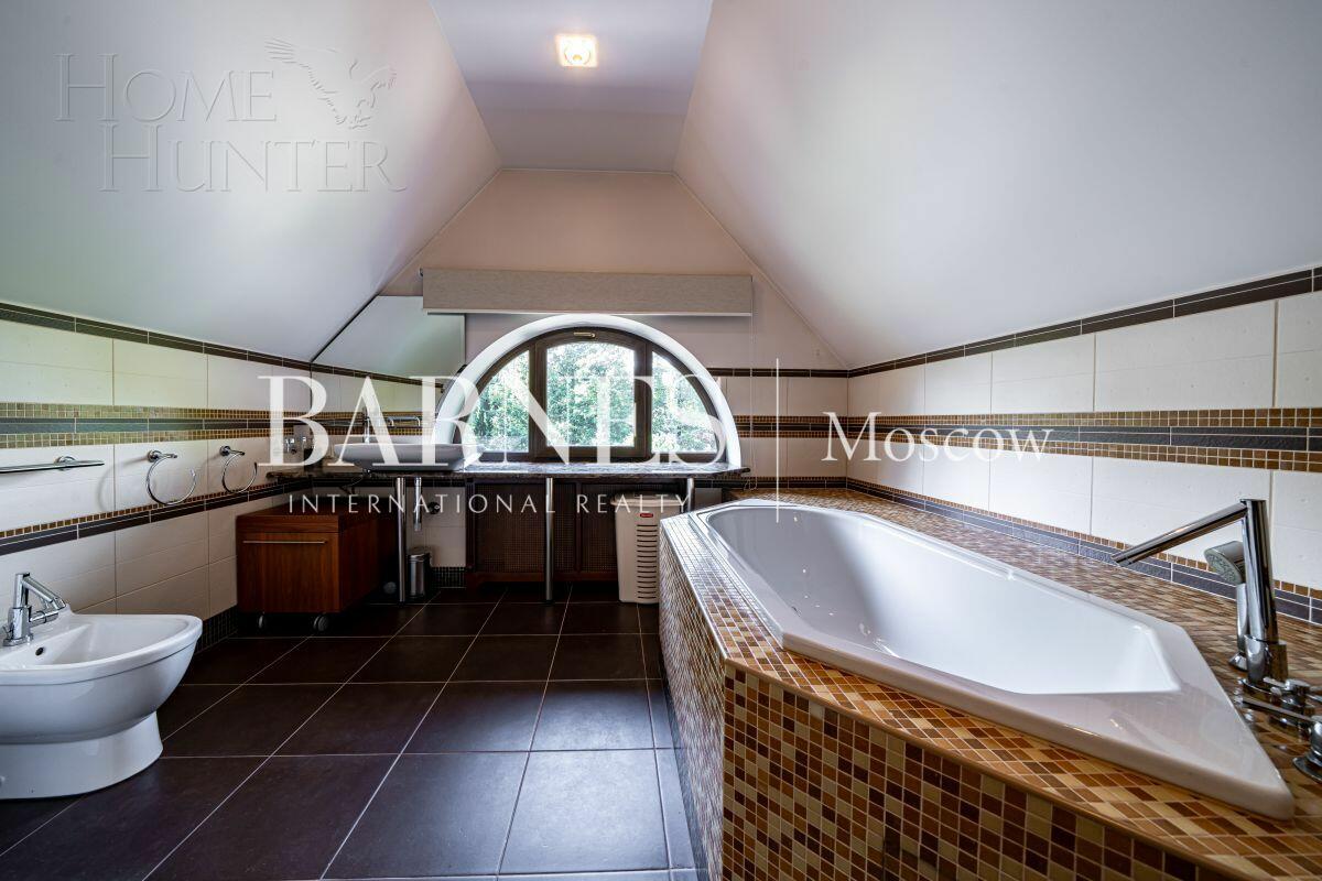 3-этажный коттедж 633 м² с отделкой