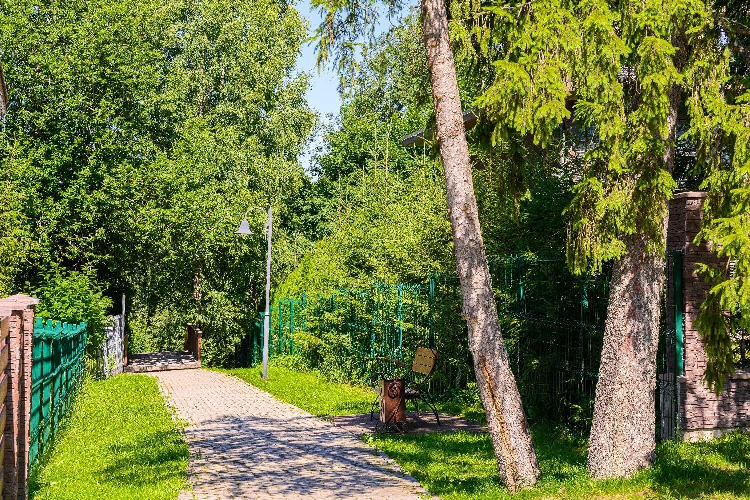 Участок 54.3 сот. в охраняемом поселке