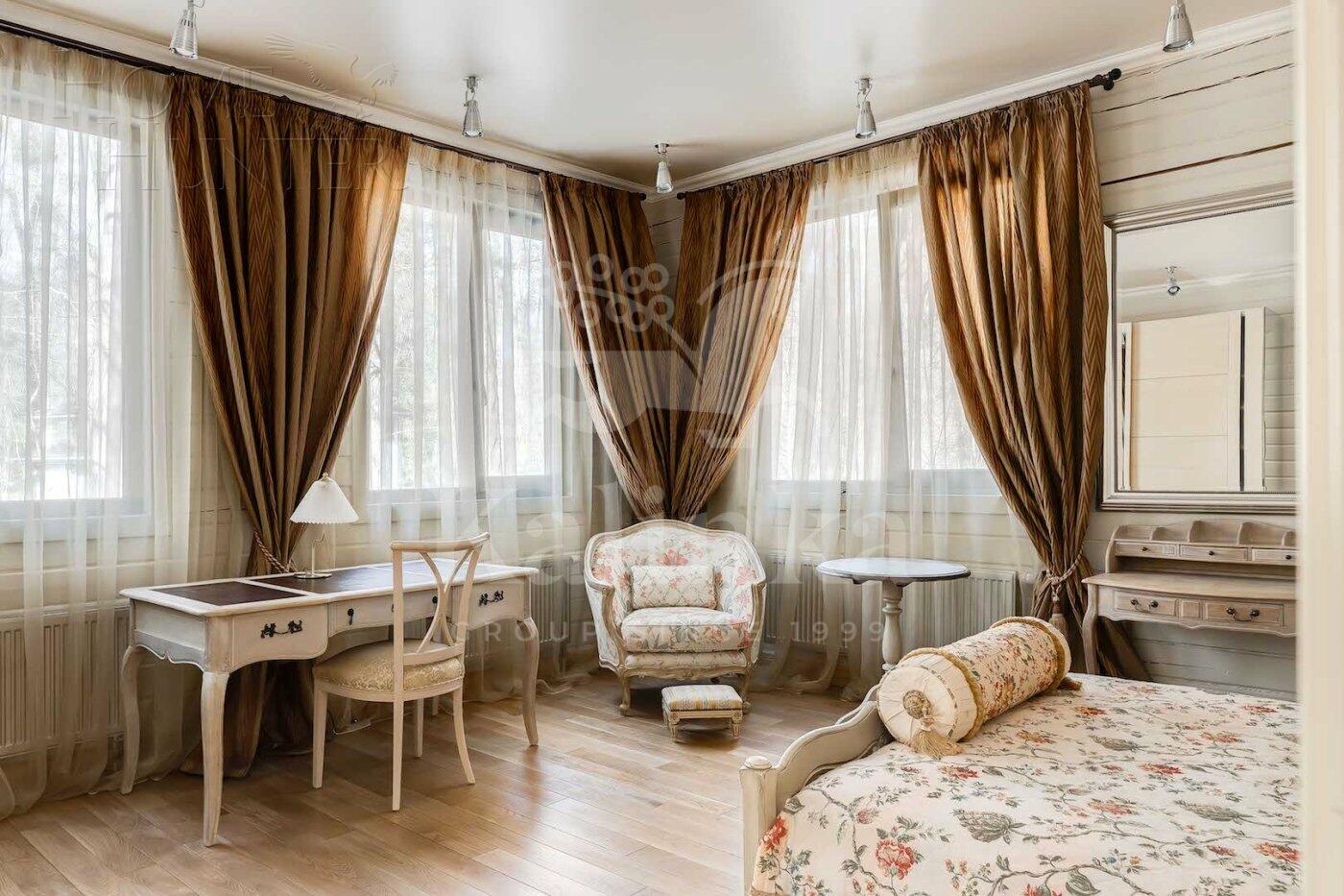 2-этажный коттедж 300 м² с отделкой