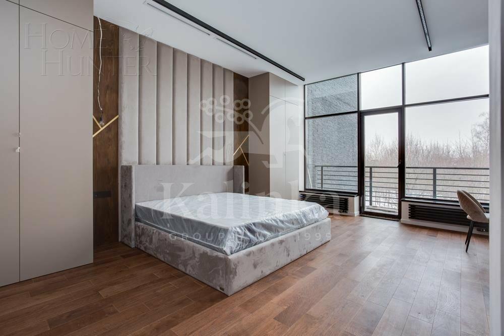 3-этажный таунхаус 945 м² с отделкой