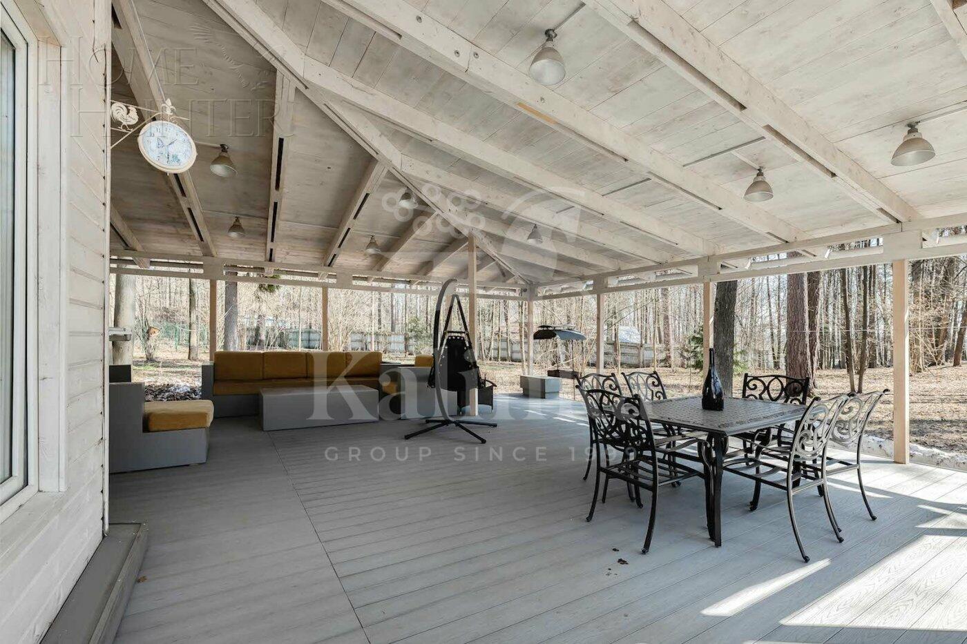 2-этажный коттедж 300 м² с отделкой