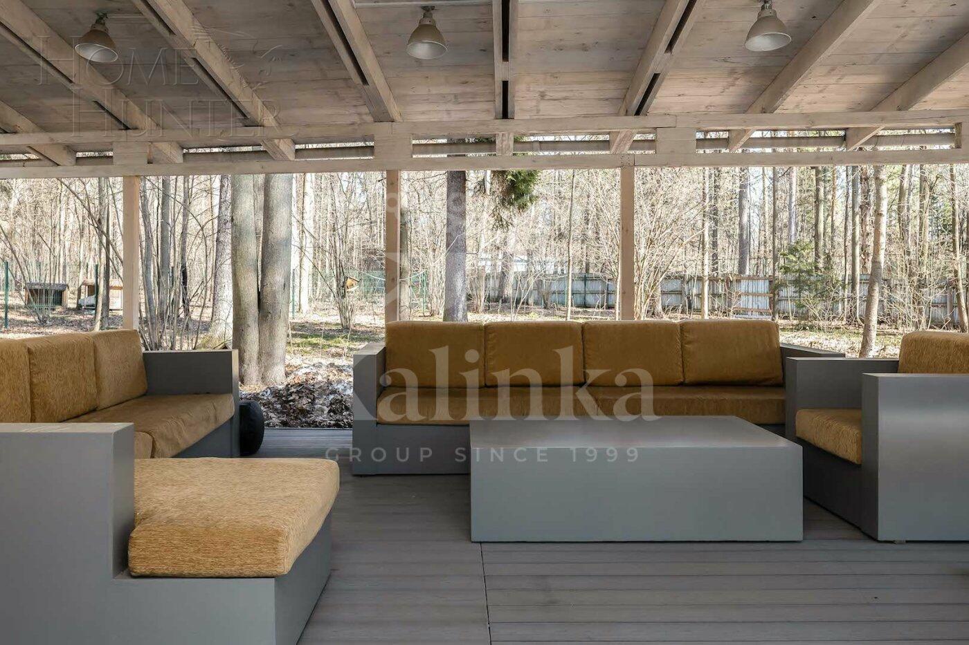 2-этажный коттедж 300 м² с отделкой