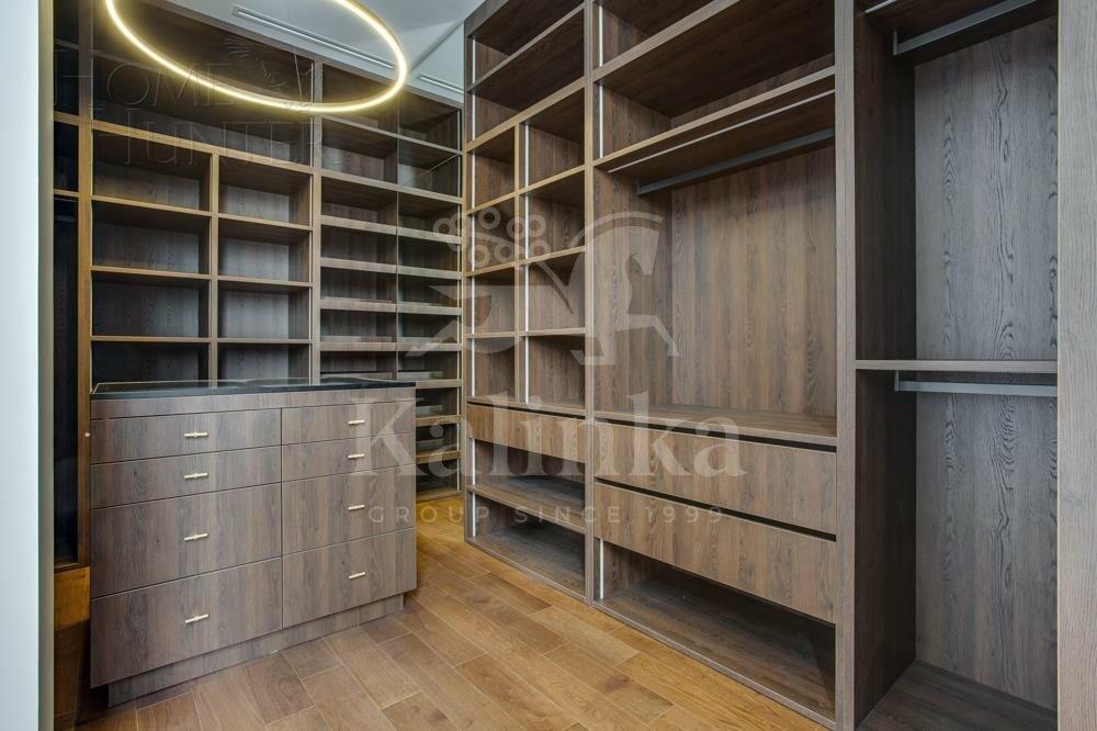 3-этажный таунхаус 945 м² с отделкой