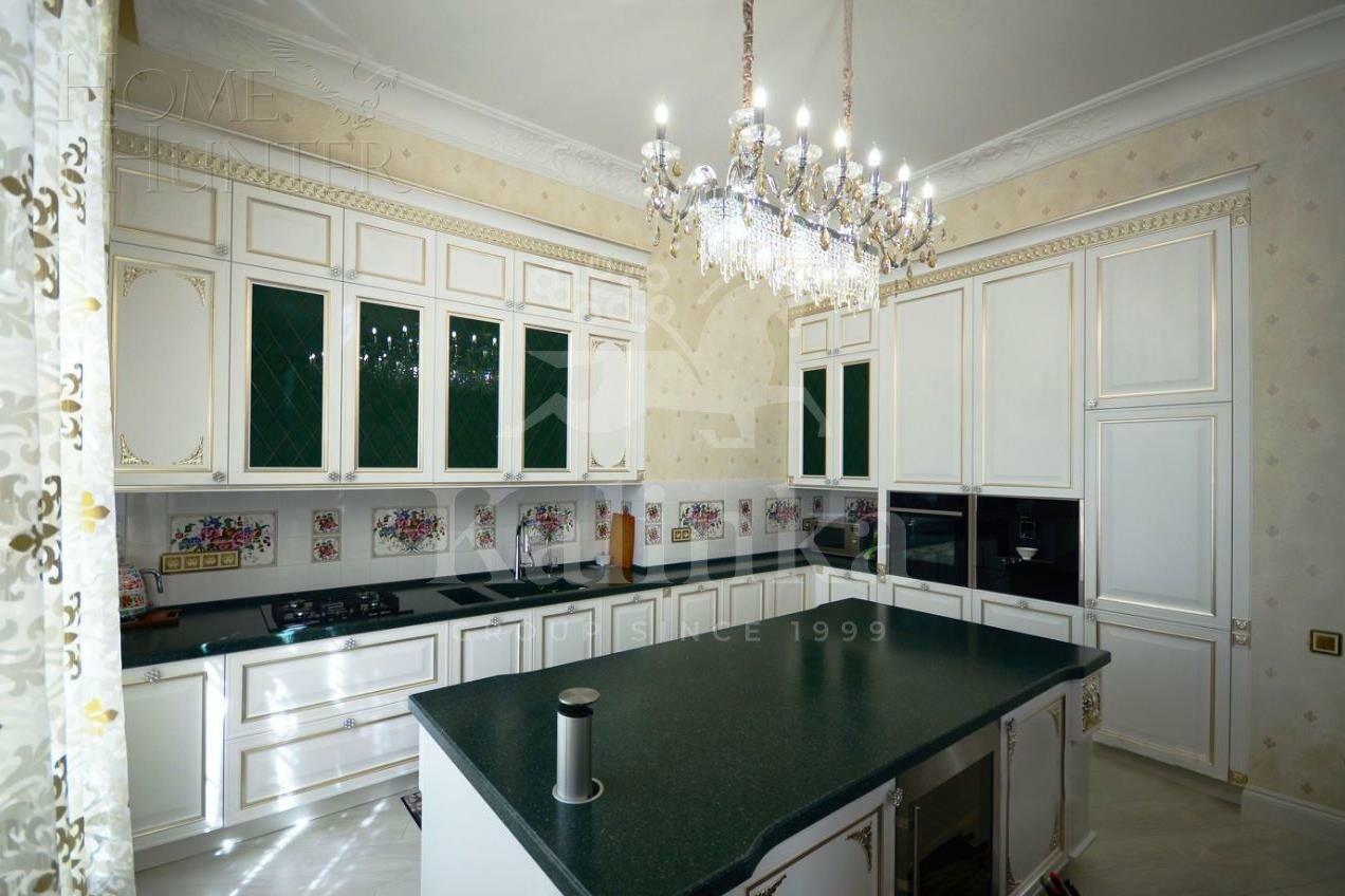 3-этажный таунхаус 375 м² с отделкой